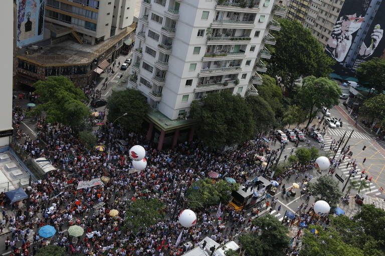 Sindicalistas definem adesão a manifesto pela democracia e discutem protesto de rua